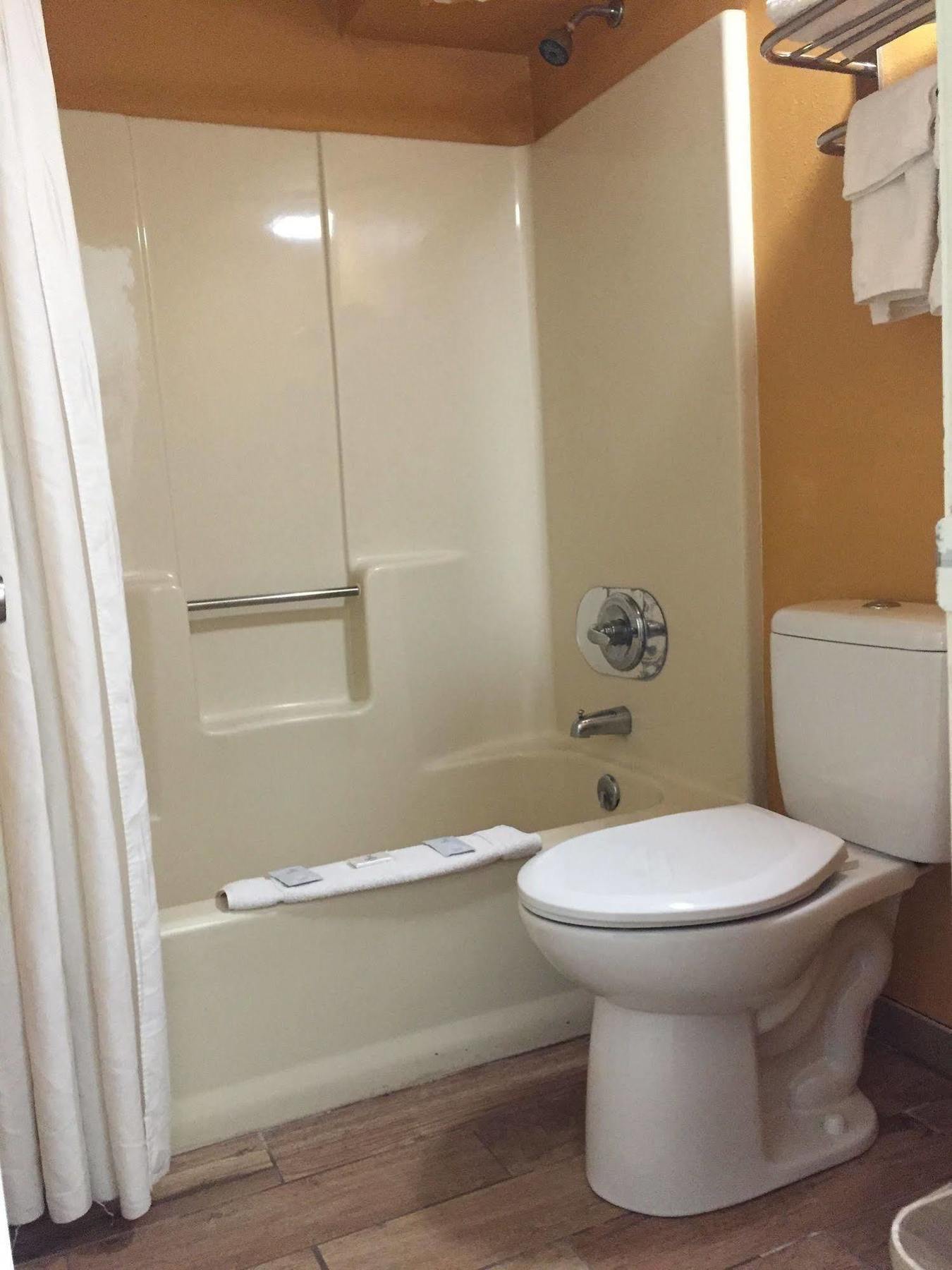Parkway Inn Morristown Bagian luar foto