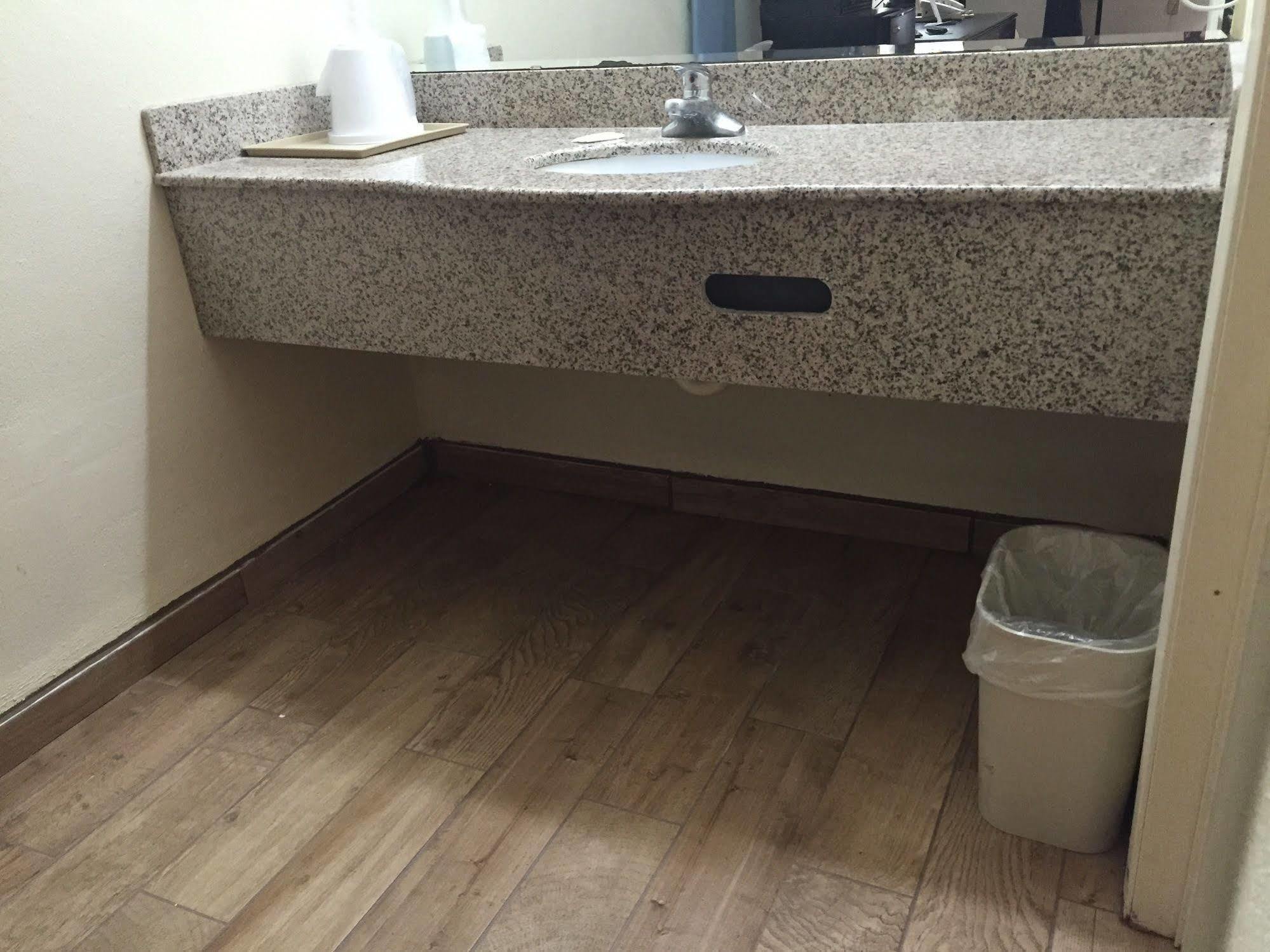 Parkway Inn Morristown Bagian luar foto